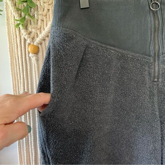 AERIE Women’s Sherpa Fleece Corset Joggers Gray Size Medium - Picture 4 of 12